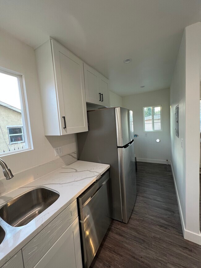 14775 San Fernando Mission Blvd, Mission Hills, CA 91345 House Rental