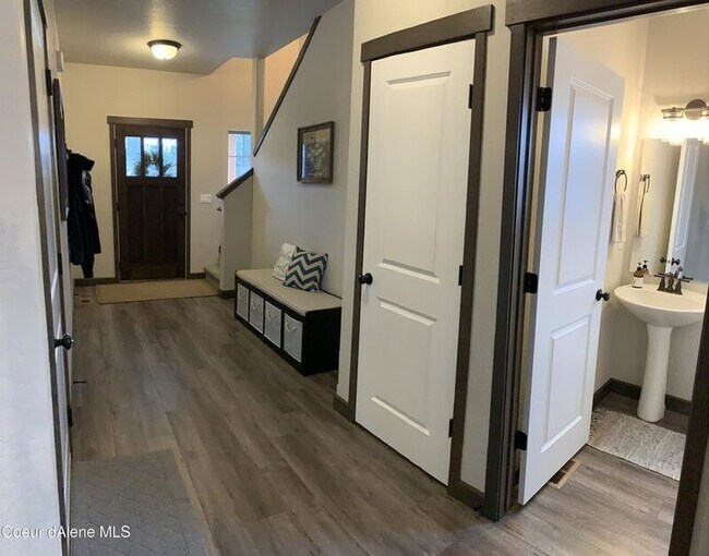 Foto del edificio - 6433 N Idlewood Dr