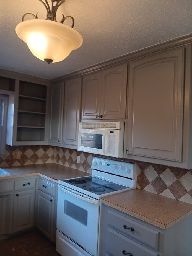 Building Photo - Now Available, 1/2 off 1st months rent if ...