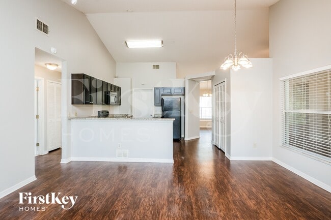 Foto del edificio - 6809 Coral Cove Dr