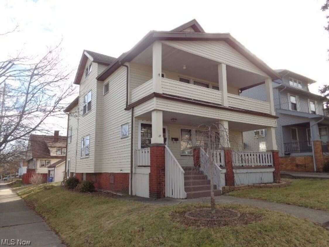 Primary Photo - 4345 W 49th St