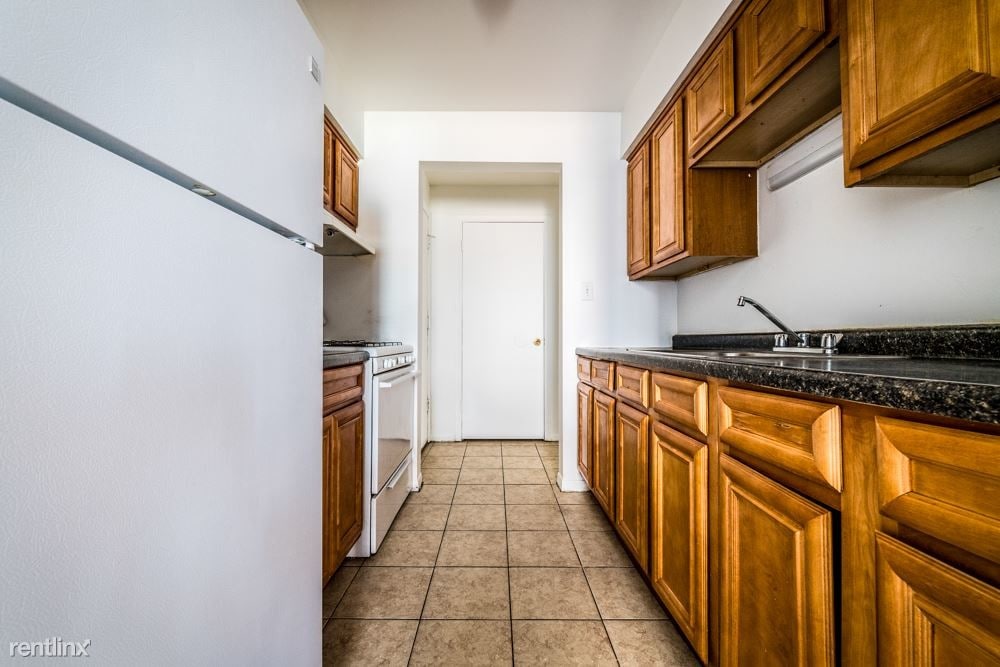 Primary Photo - 2 br, 1 bath Apartment - 1677 State St