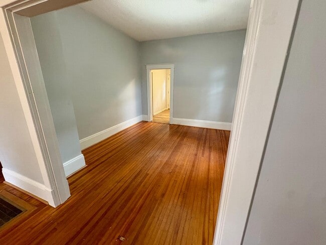 Building Photo - 1331 Ruffner Pl