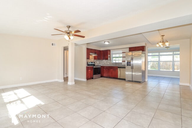 Building Photo - 2250 Norman Dr