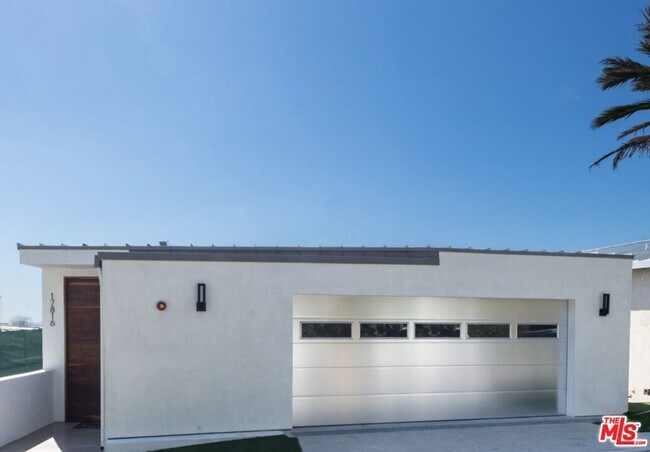 Building Photo - 17816 Porto Marina Way