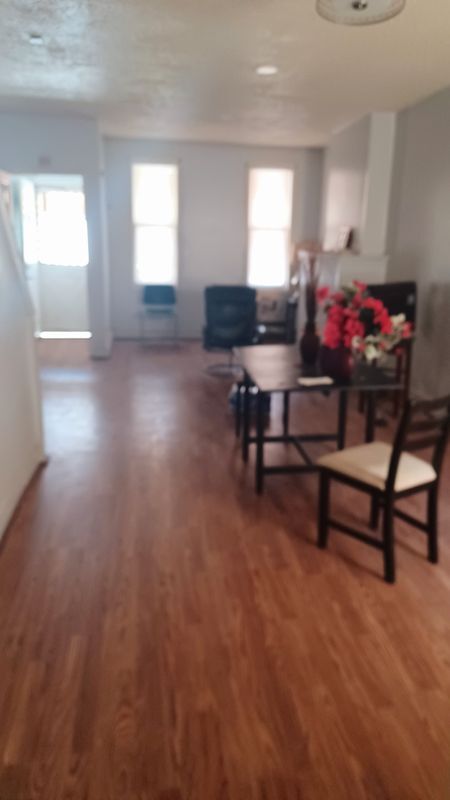 Foto del edificio - 2420 W Seybert St