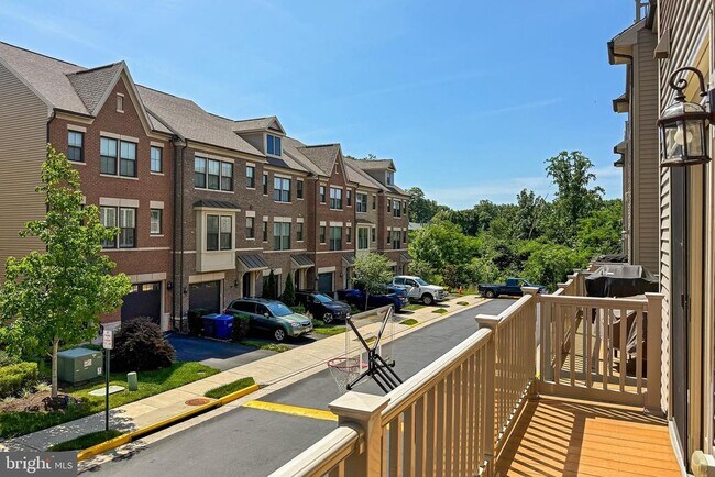 Foto del edificio - 3698 Ambrose Hills Rd