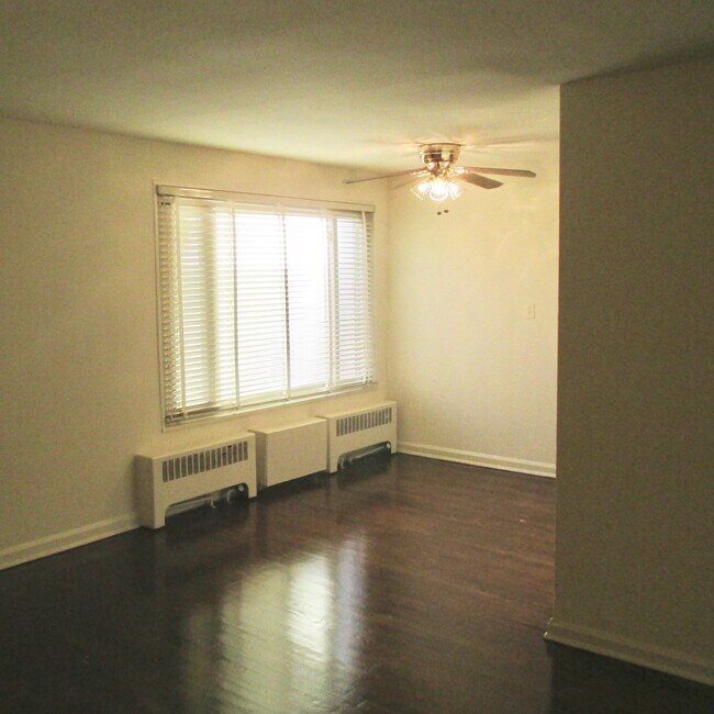 Foto del edificio - 810 Kennedy St NW