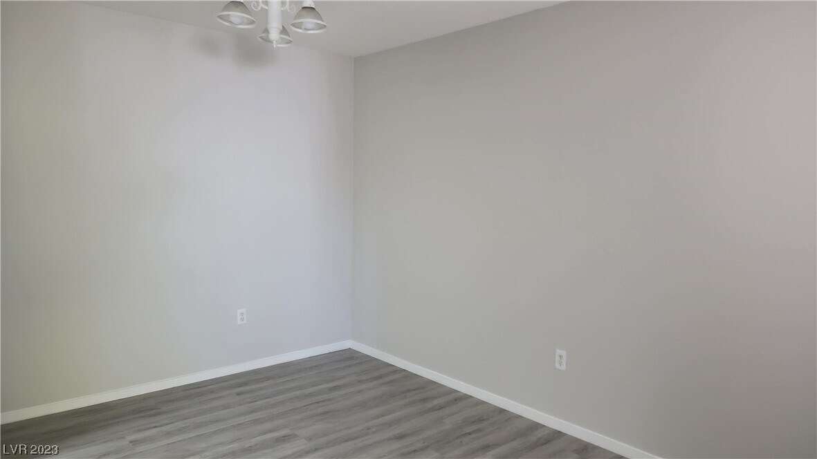 Building Photo - 555 E Silverado Ranch Blvd