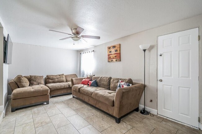 Foto del edificio - 1601 NW 3rd St