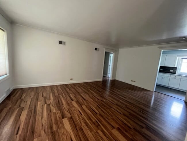 Foto del edificio - 3840 Howard Ave