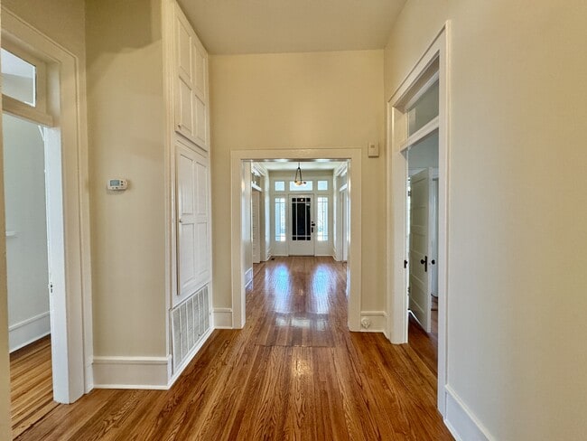 Foto del edificio - 506 Mayes Ave