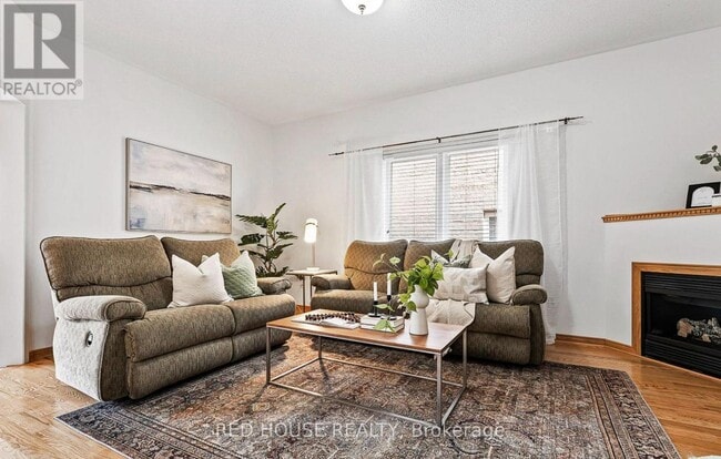 Building Photo - 45 Silvervalley Dr