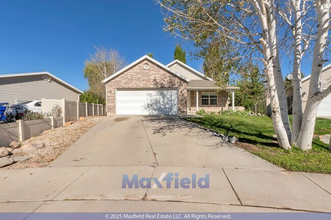 Building Photo - Harvest Hills 3 BED 2 BA 2 CAR HOME - RECE...