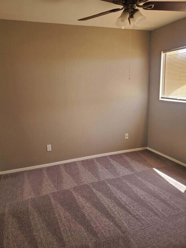 Foto del edificio - Ready to move in 3b 2b