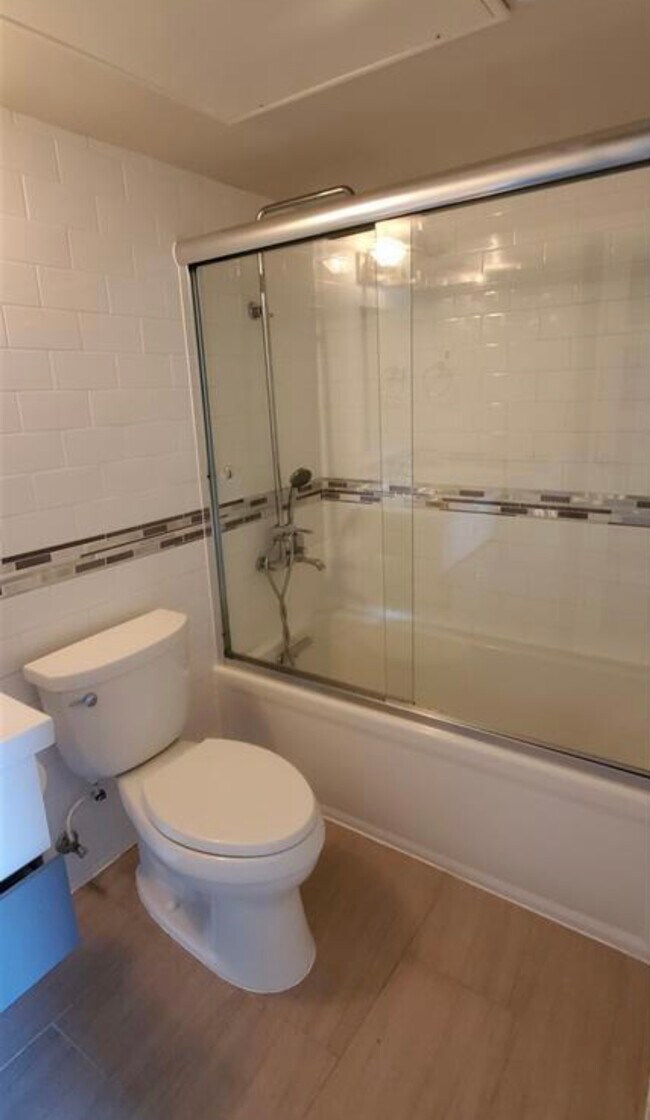 Foto del edificio - 3110 Red River St