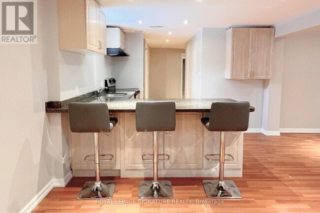 Building Photo - 53 Guery Crescent