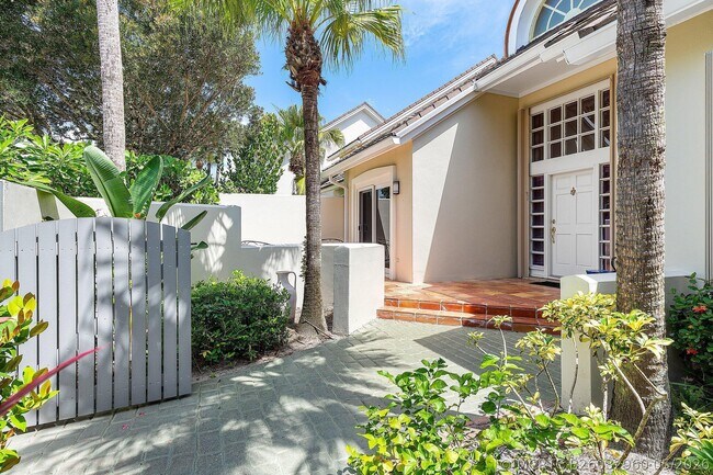 Building Photo - 2584 Muirfield Ct