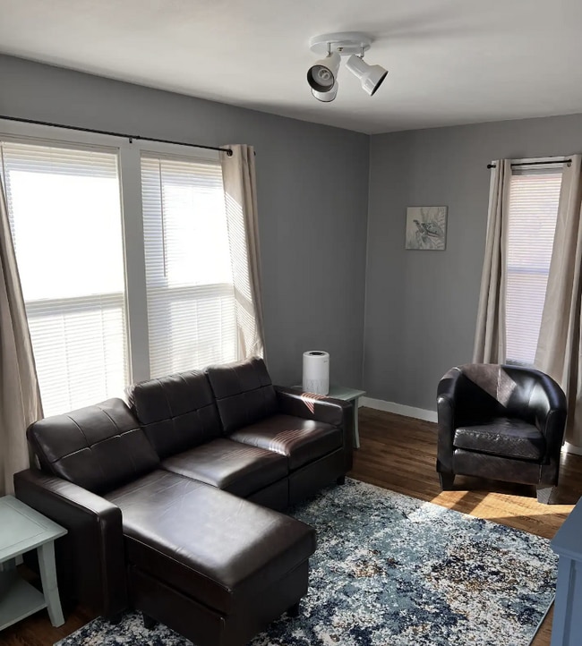 111 N Black River St