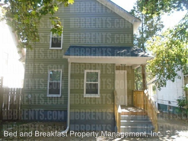 Foto del edificio - 3 br, 1.5 bath House - 2051 Rugby Road,