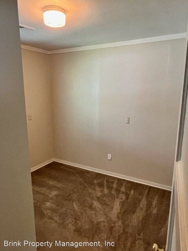 Building Photo - 2 br, 1 bath House - 4851 S Bateman Street