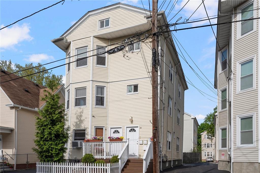 Primary Photo - 28 Frederick St