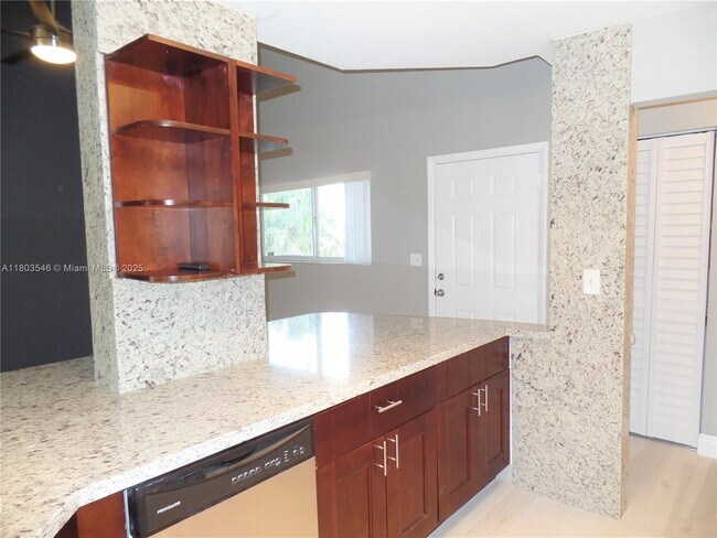 Foto del edificio - 3417 NW 44th St