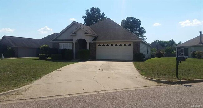 Building Photo - 1588 Hawthorne Ln