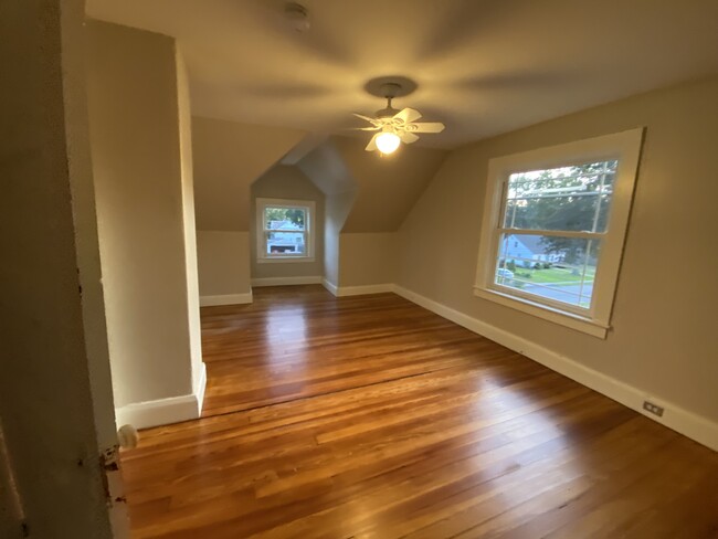 Bedroom 2 - 37 Phillips St