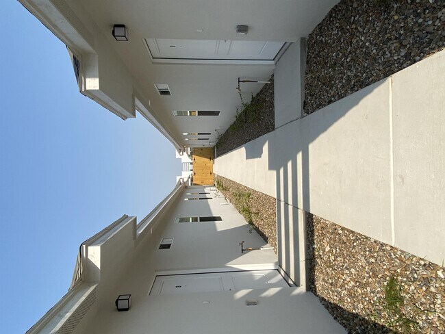 Building Photo - 3416 Sahara Dr