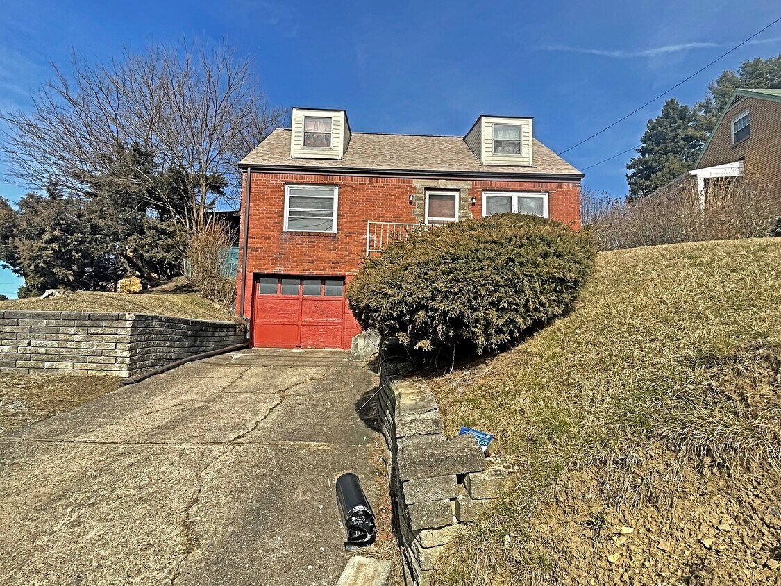 Primary Photo - 1230 Commonwealth Ave