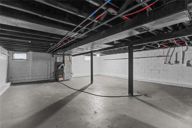 Foto del edificio - 7125 Farley Ave