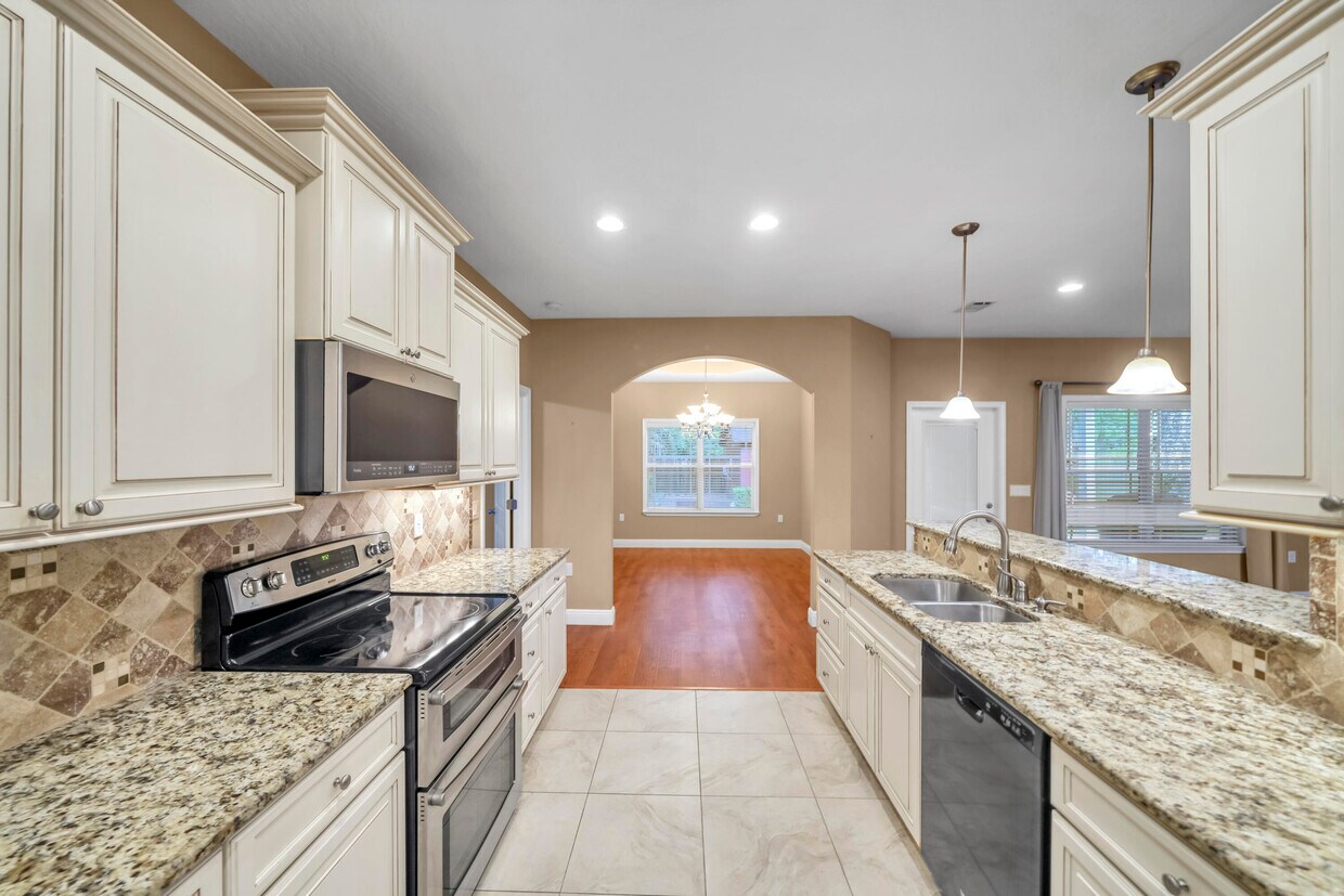 Foto principal - 616 Lang Rd