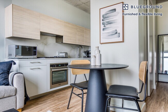 Foto del edificio - 165 North Des Plaines Street-PL FL10-ID643