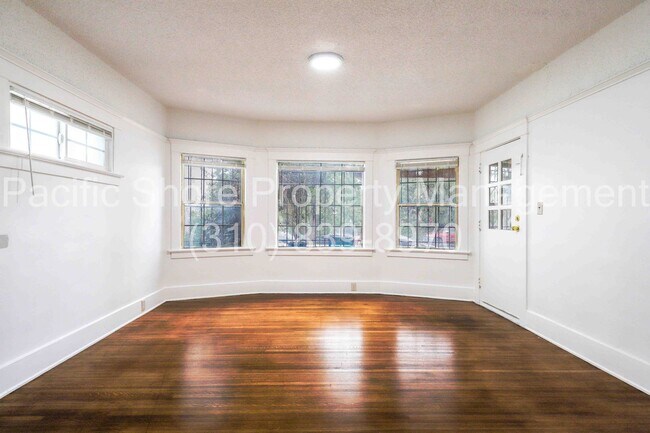 Foto del edificio - 2737 W 15th St
