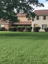 Building Photo - 1301 Neelys Bend Rd