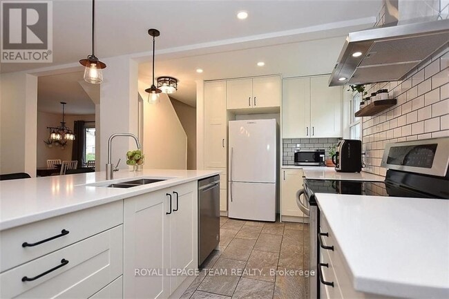 Photo du bâtiment - 1383 Morley Blvd