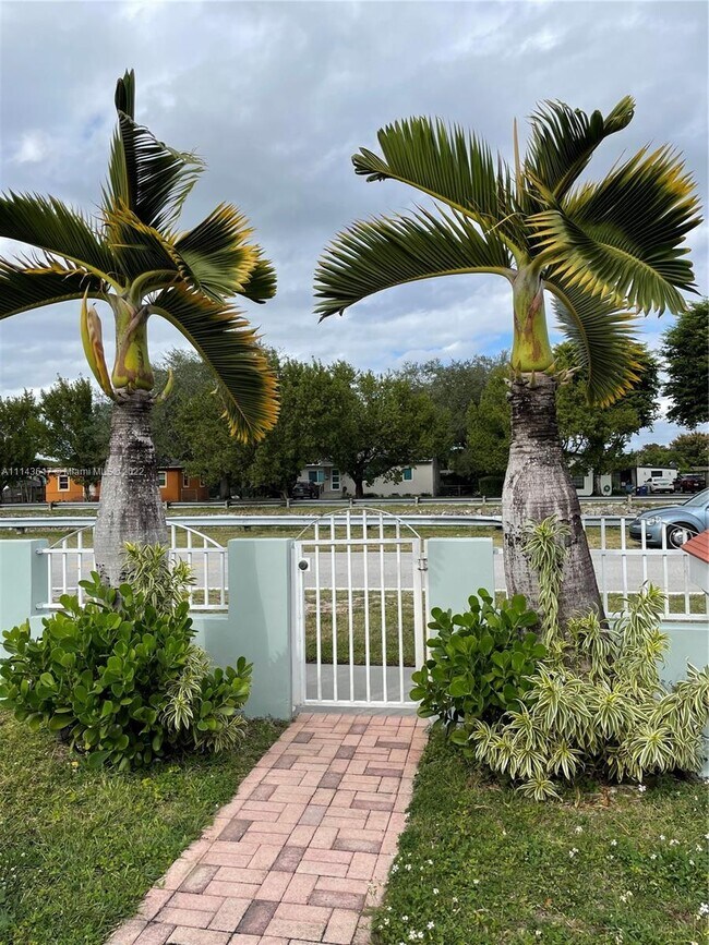 Foto del edificio - 6550 SW 37th St
