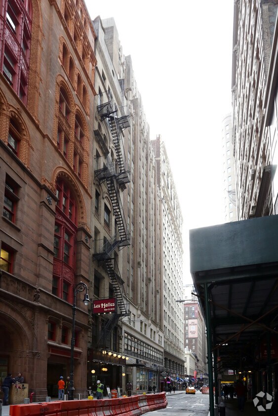 Foto del edificio - The Metro