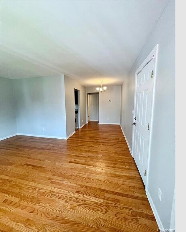 Foto del edificio - 525 Fairbrook St