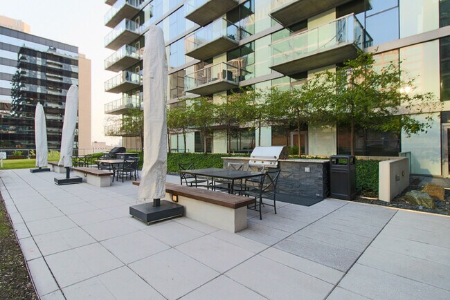 Foto del edificio - 125 N Des Plaines St