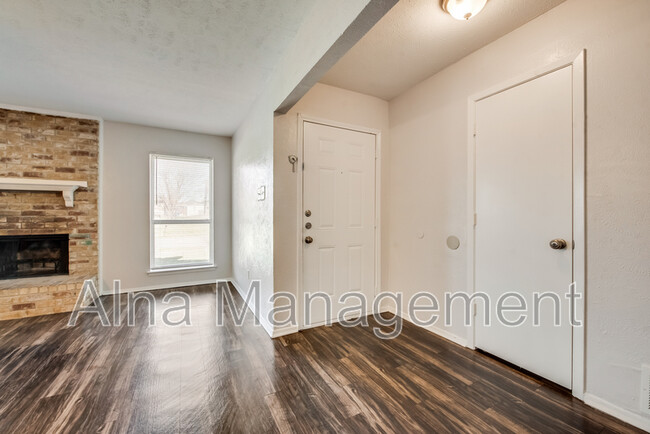 Foto del edificio - 1338 Greenbriar Ln