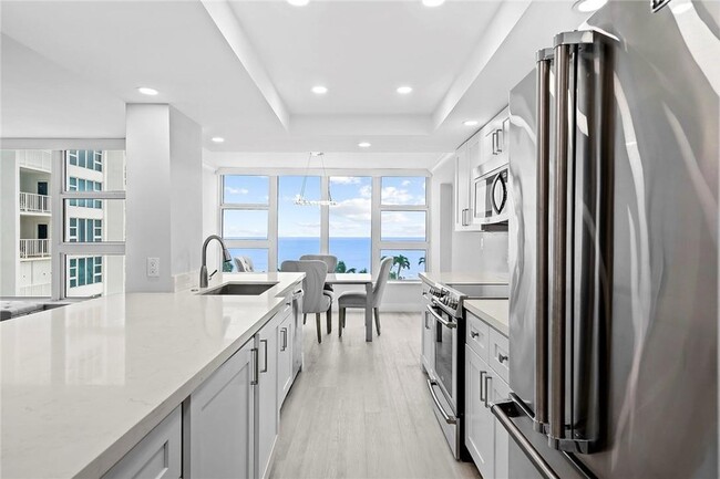 Building Photo - 1620 S Ocean Blvd