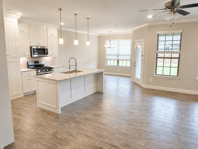 Foto del edificio - 2021 Construction! 4 Bedroom 2 Bathroom Home. Walk to Bentonville West HS!
