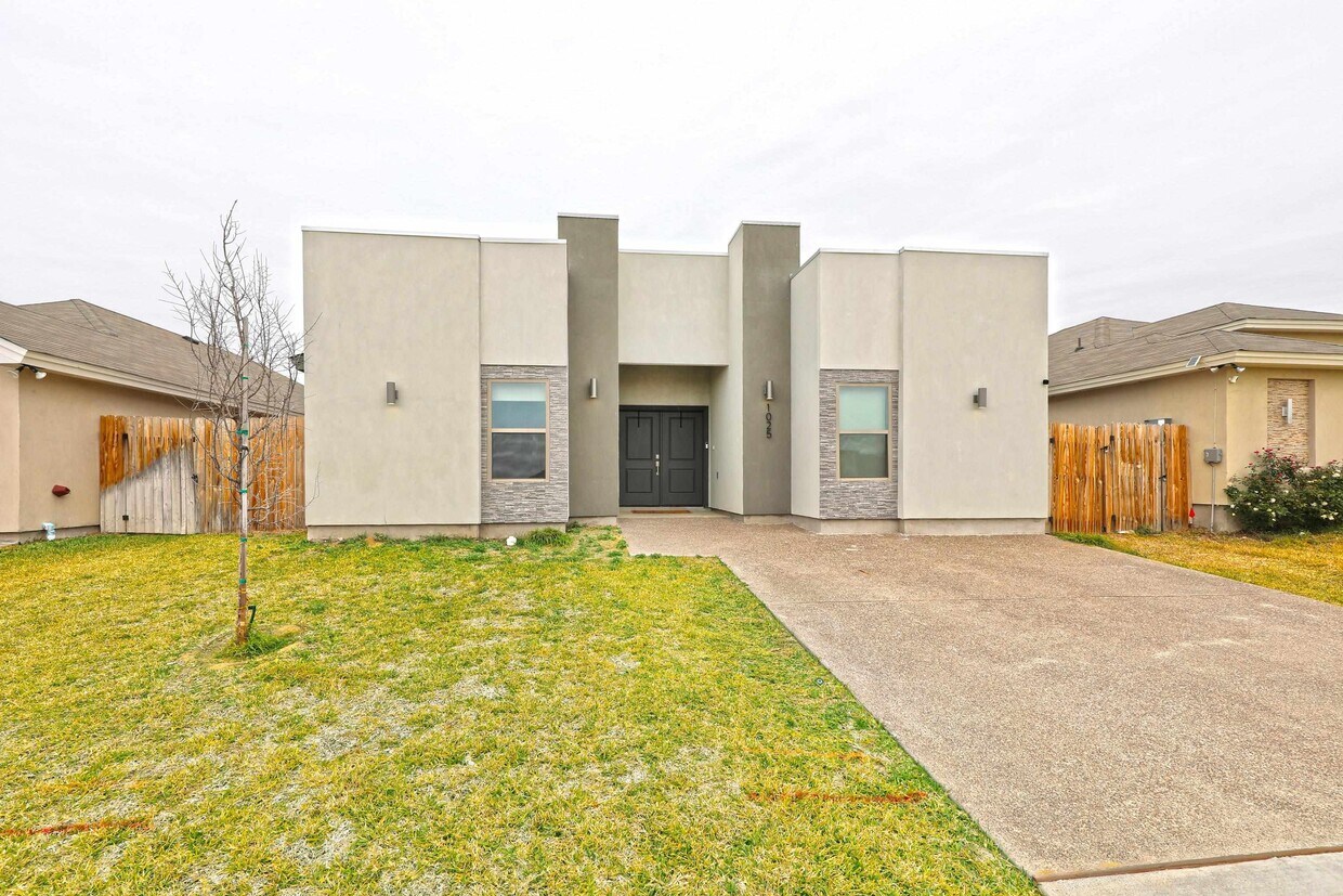 1025 La Muralla St, Laredo, TX 78046 House Rental in Laredo, TX