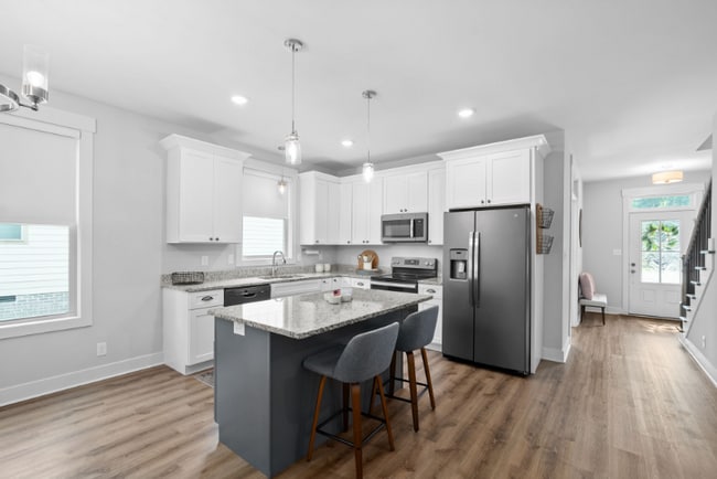 Building Photo - 248 Birnam Wood Trce