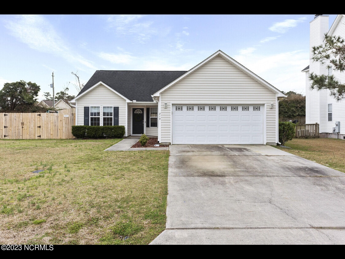 219 Derby Downs Dr, Sneads Ferry, NC 28460 House Rental in Sneads