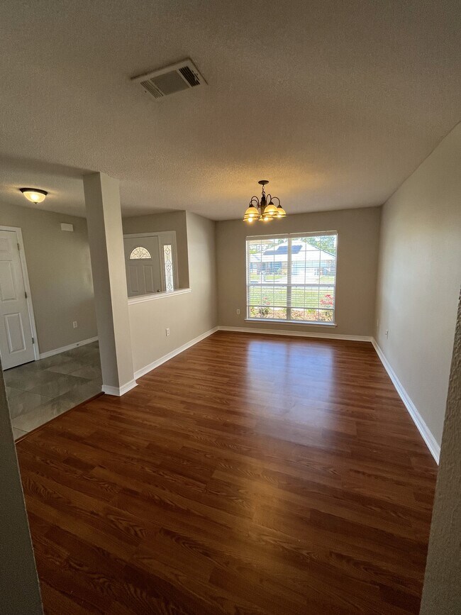 Bonus / Dining Room - 8107 Hartington Dr