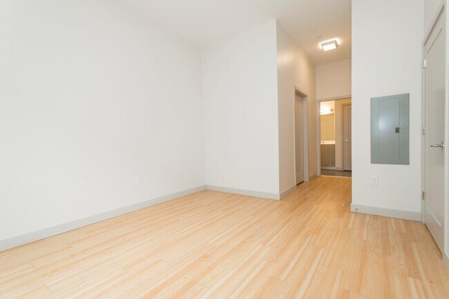 Foto del edificio - 320 D St