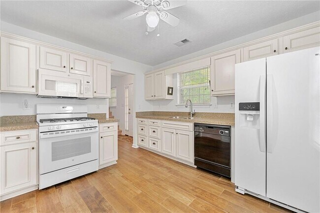 Foto del edificio - 3040 Majestic Park Ct